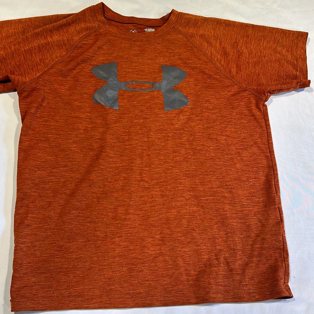 Under Armour boys youth large burnt orange